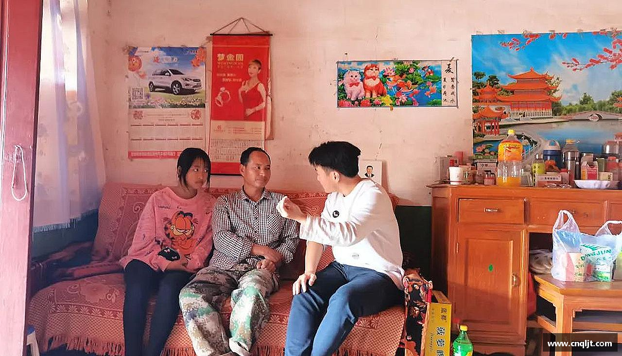 拼搏绽放，青春无悔！